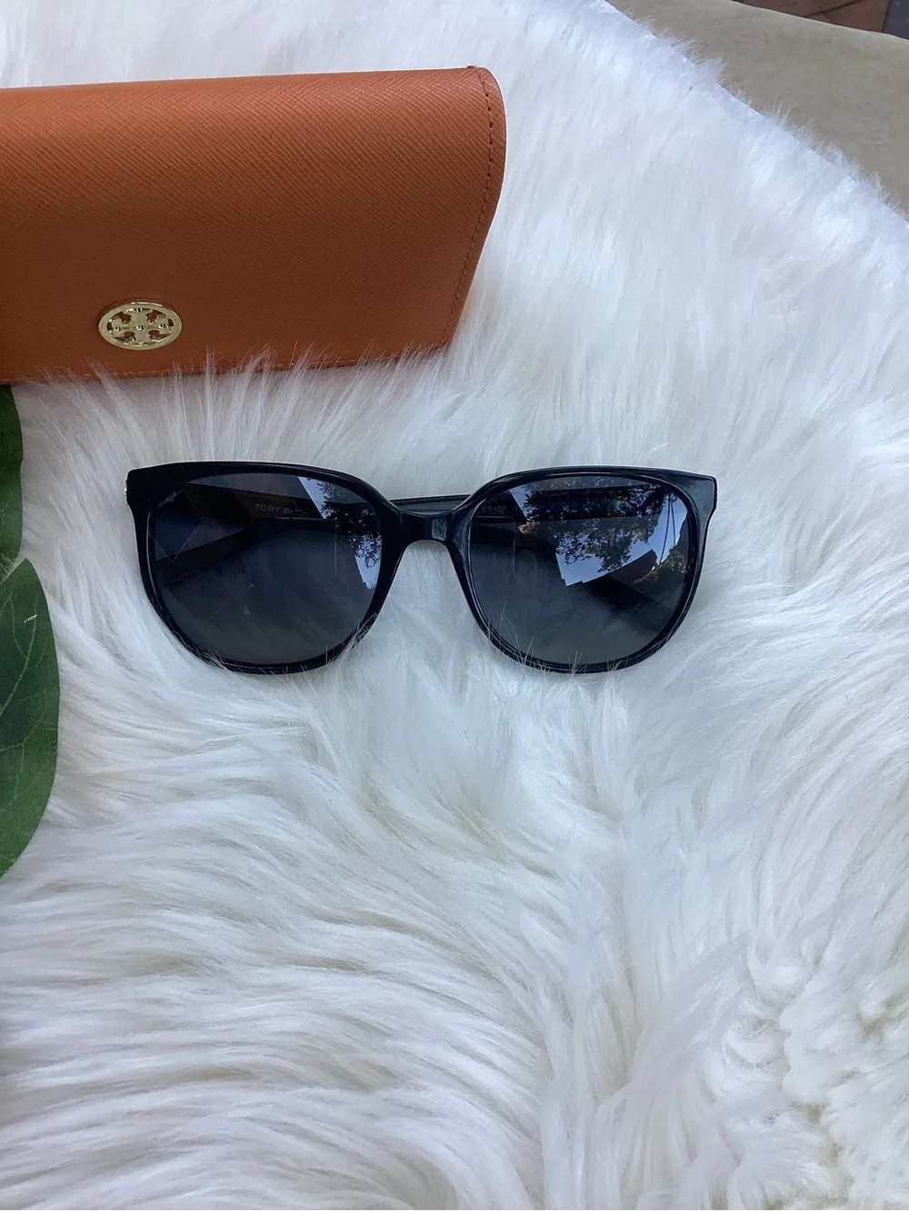 Tory Burch TY7106 Polarized Black Sunglasses w/Case Gradient Blue Lenses